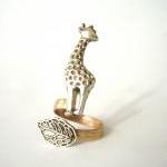  Giraffe Ring With A Leaf ..